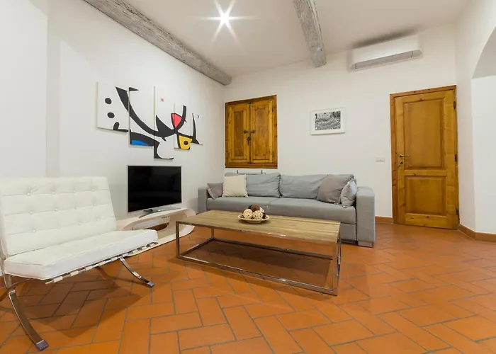 Santa Maria Novella 6 Sleeps Near The Central Station